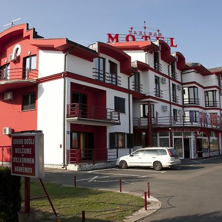 Taxi Bar Motel Bosanska Gradiska Exteriör bild