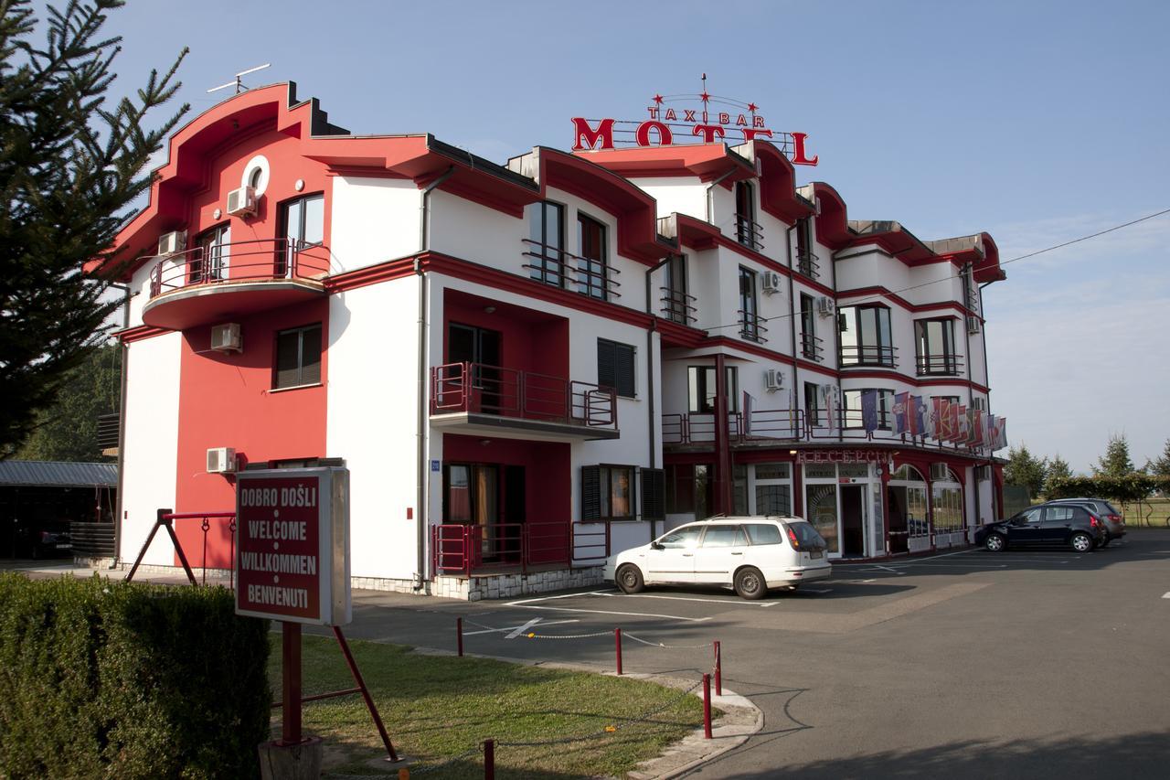 Taxi Bar Motel Bosanska Gradiska Exteriör bild