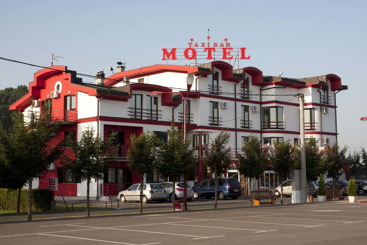 Taxi Bar Motel Bosanska Gradiska Exteriör bild
